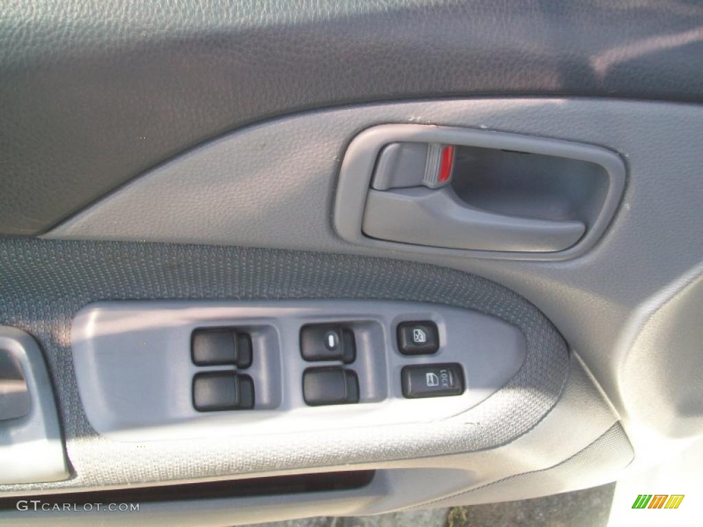 2002 Lancer ES - Innsbruck White / Gray photo #9