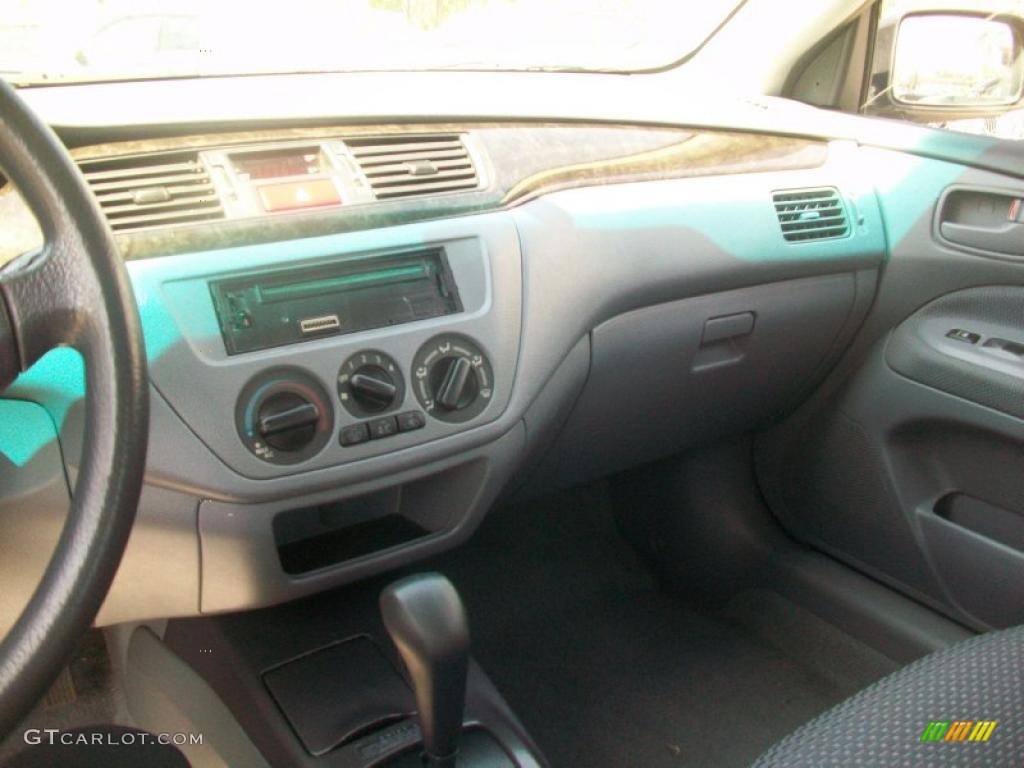 2002 Lancer ES - Innsbruck White / Gray photo #15