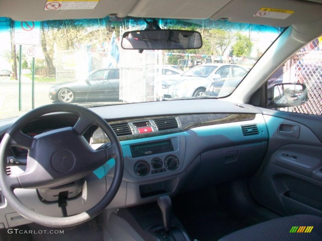 2002 Lancer ES - Innsbruck White / Gray photo #18