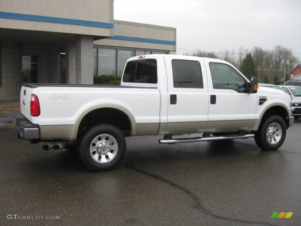 2008 F350 Super Duty Lariat Crew Cab 4x4 - Oxford White / Camel photo #2