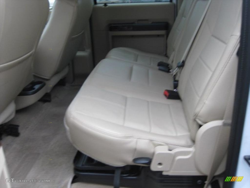 2008 F350 Super Duty Lariat Crew Cab 4x4 - Oxford White / Camel photo #22