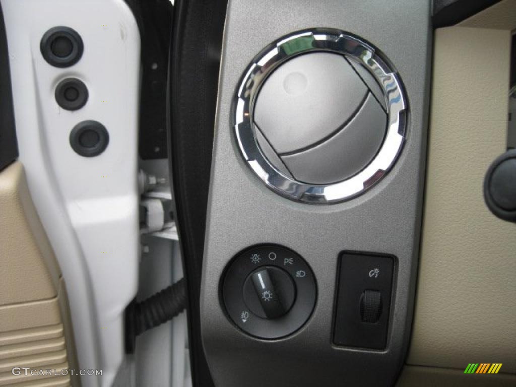 2008 F350 Super Duty Lariat Crew Cab 4x4 - Oxford White / Camel photo #26