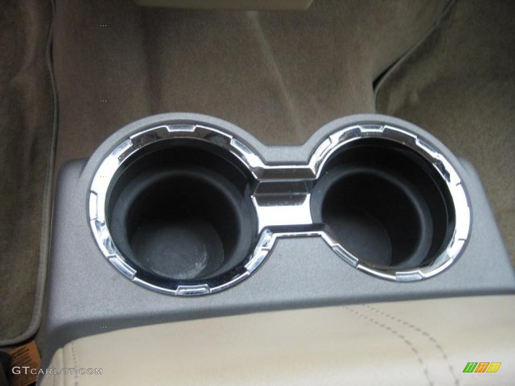 2008 F350 Super Duty Lariat Crew Cab 4x4 - Oxford White / Camel photo #35