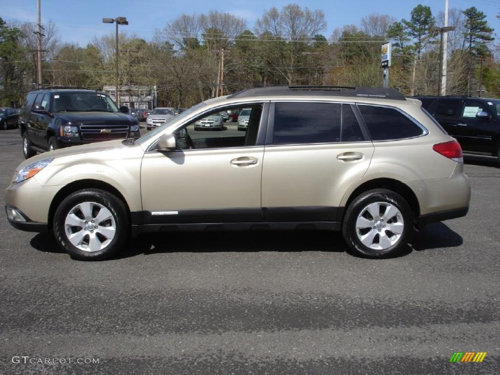 2010 Outback 2.5i Premium Wagon - Harvest Gold Metallic / Warm Ivory photo #9