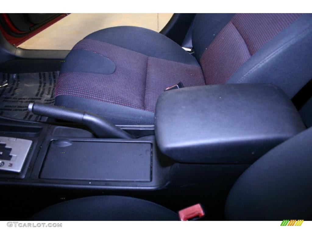 2005 MAZDA3 s Hatchback - Velocity Red Mica / Black/Red photo #42