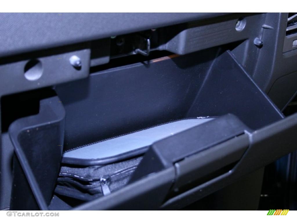 2006 Armada SE - Majestic Blue / Graphite/Titanium photo #42