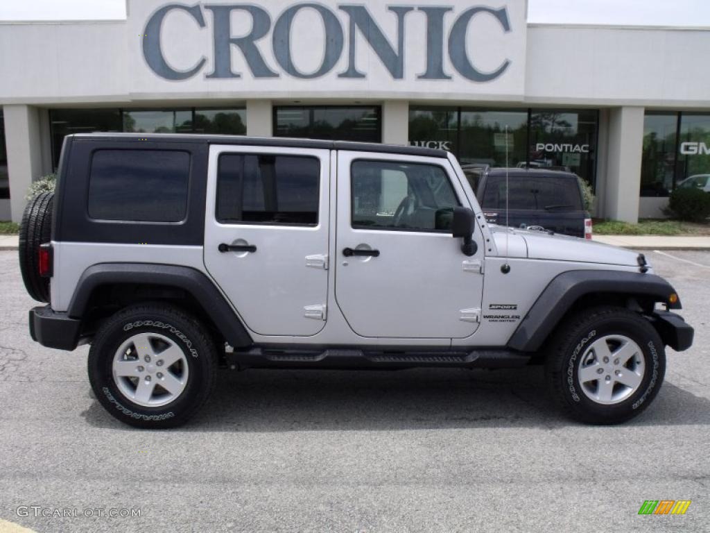 Bright Silver Metallic Jeep Wrangler Unlimited