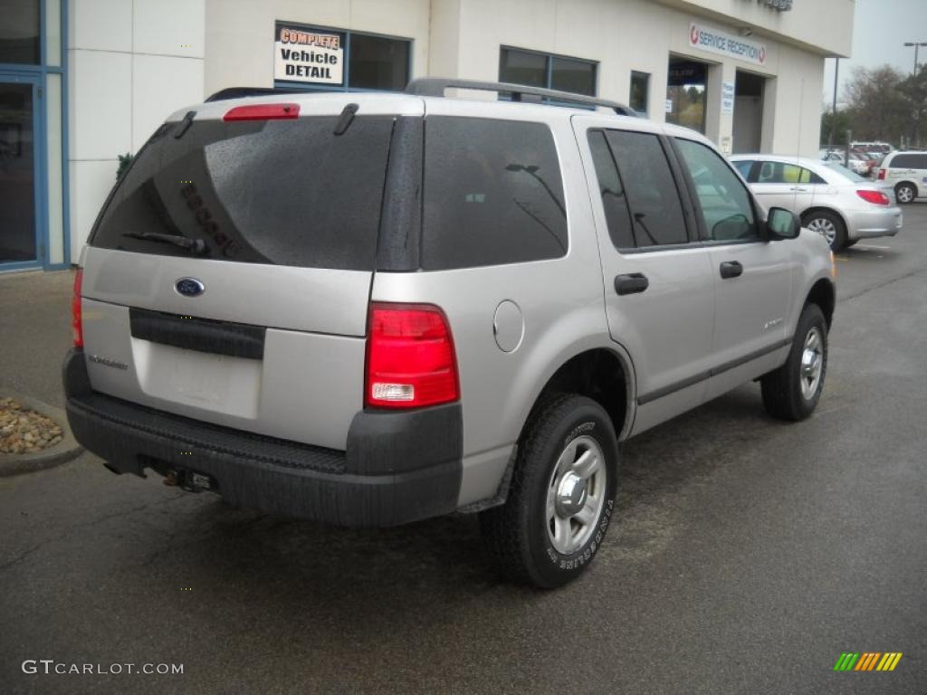 2004 Explorer XLS 4x4 - Silver Birch Metallic / Graphite photo #2