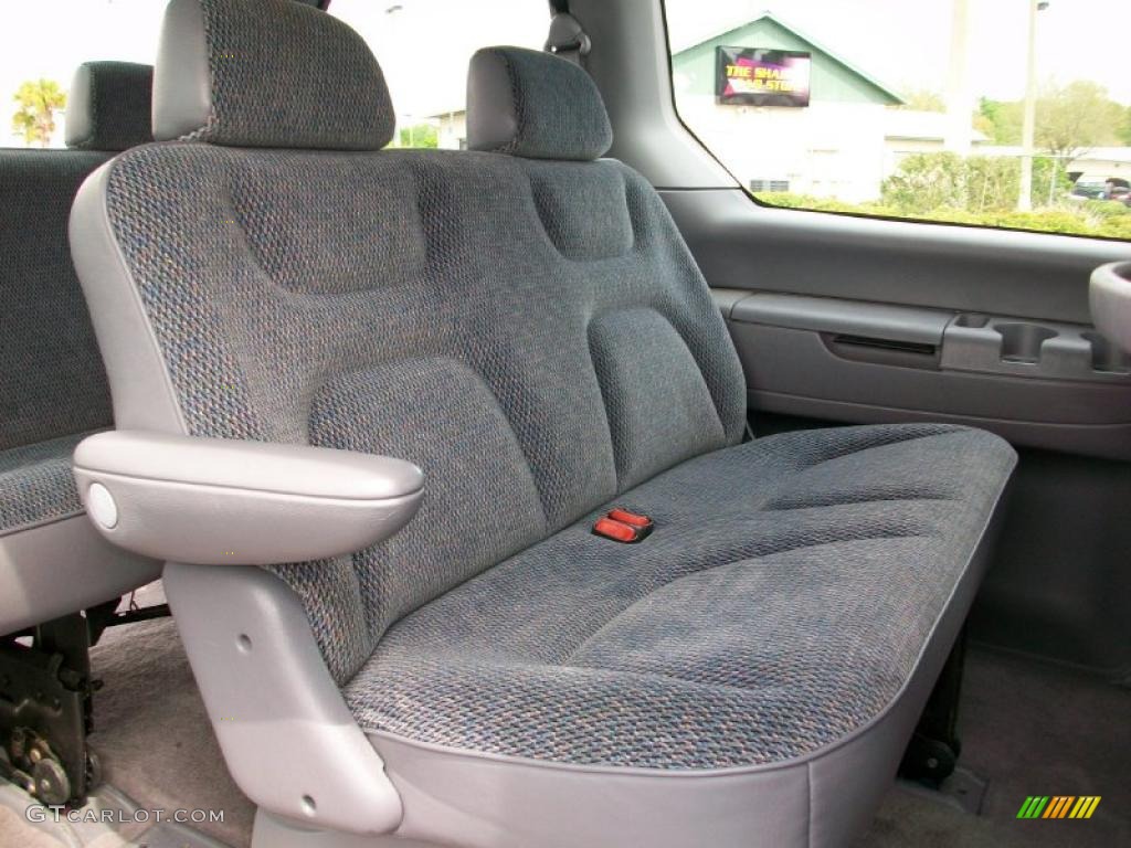 1996 Caravan  - Island Teal Metallic / Gray photo #7