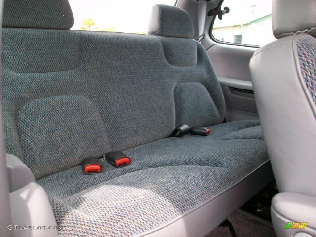 1996 Caravan  - Island Teal Metallic / Gray photo #8