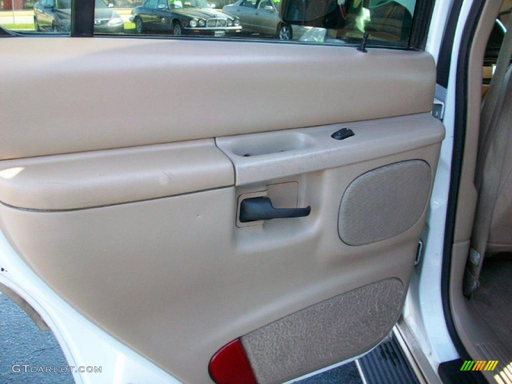 1999 Mountaineer  - Oxford White / Prairie Tan photo #11