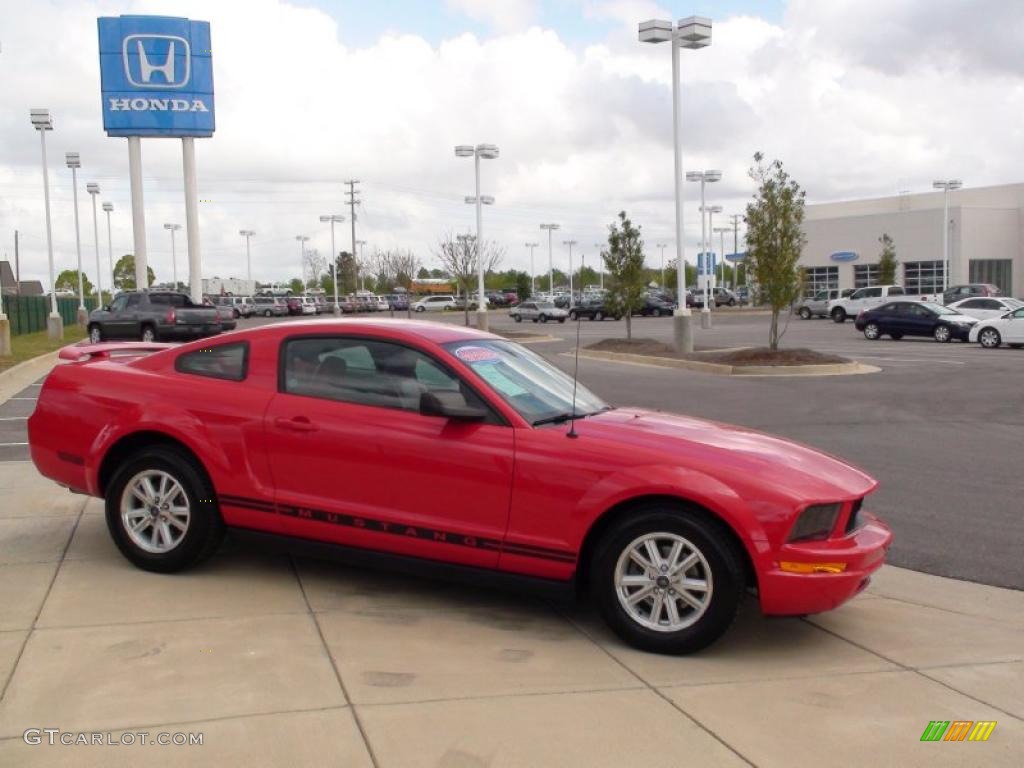 2006 Mustang V6 Premium Coupe - Torch Red / Red/Dark Charcoal photo #3