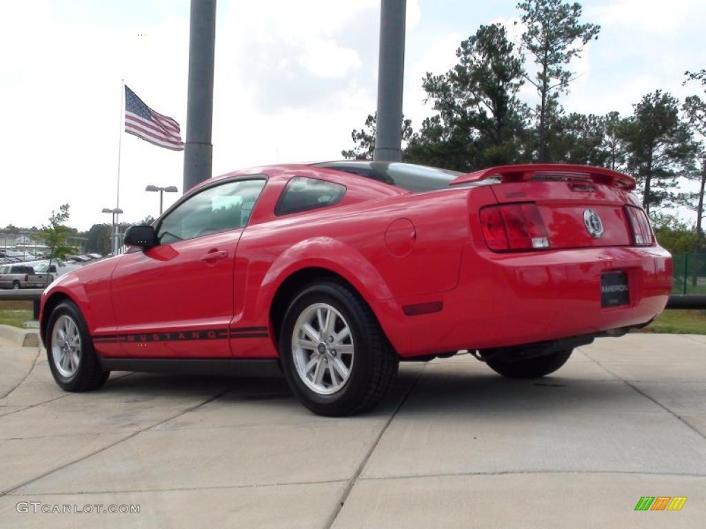 2006 Mustang V6 Premium Coupe - Torch Red / Red/Dark Charcoal photo #11