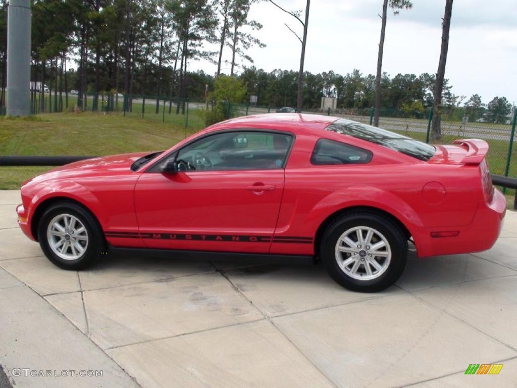2006 Mustang V6 Premium Coupe - Torch Red / Red/Dark Charcoal photo #12