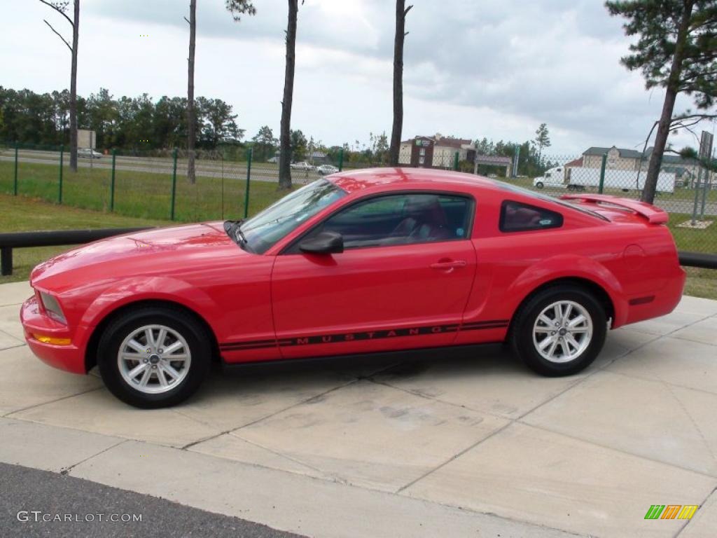 2006 Mustang V6 Premium Coupe - Torch Red / Red/Dark Charcoal photo #13