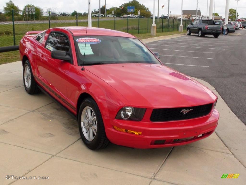 2006 Mustang V6 Premium Coupe - Torch Red / Red/Dark Charcoal photo #19