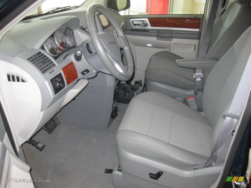 2009 Town & Country Touring - Melbourne Green Pearl / Medium Slate Gray/Light Shale photo #20