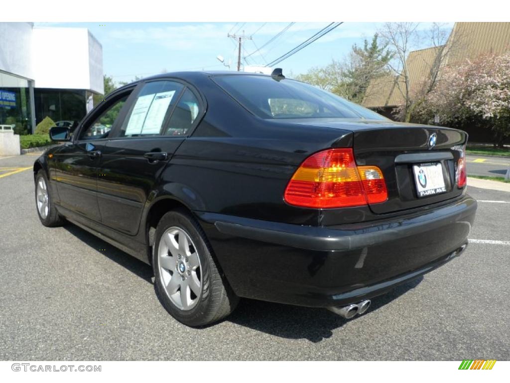 2004 3 Series 325xi Sedan - Black Sapphire Metallic / Black photo #11