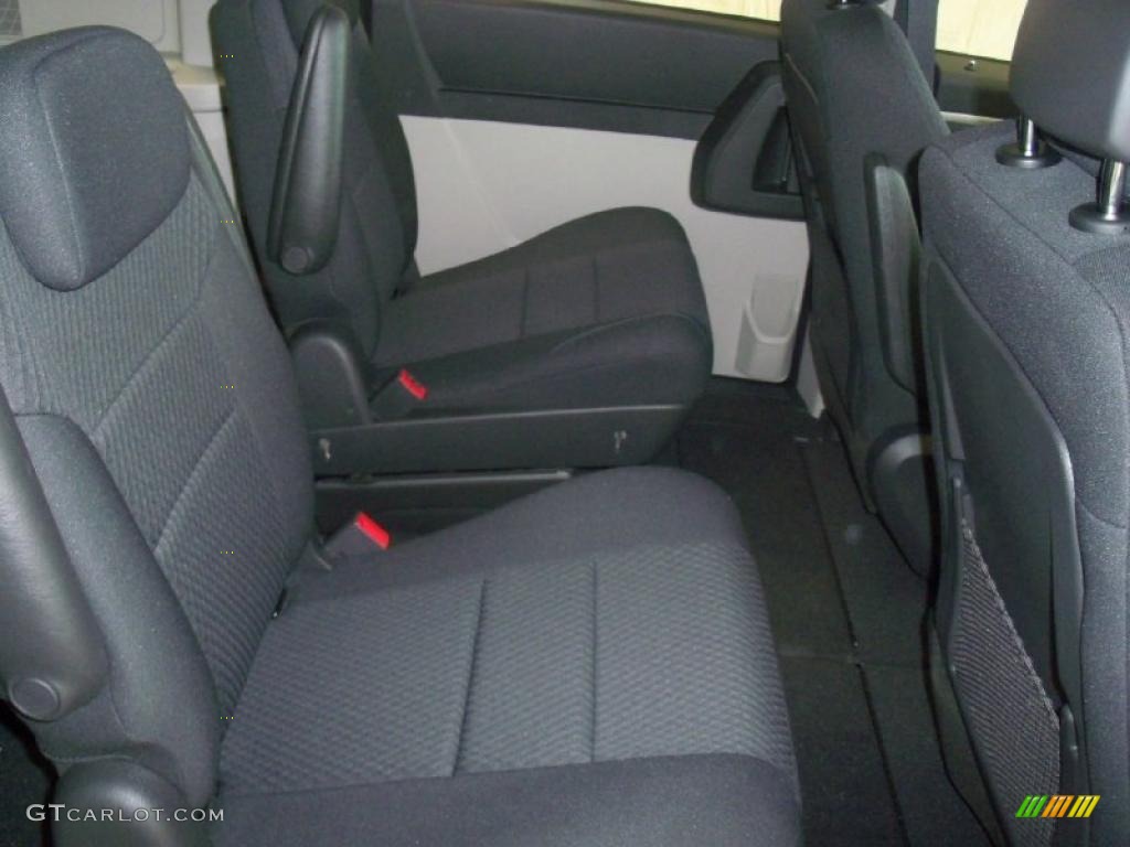 2010 Grand Caravan SE - Dark Cordovan Pearlcoat / Dark Slate Gray/Light Shale photo #20