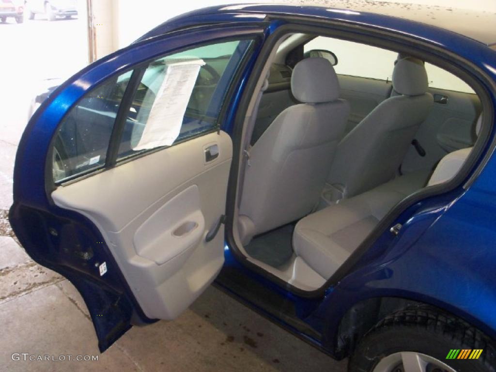 2005 Cobalt Sedan - Arrival Blue Metallic / Gray photo #15