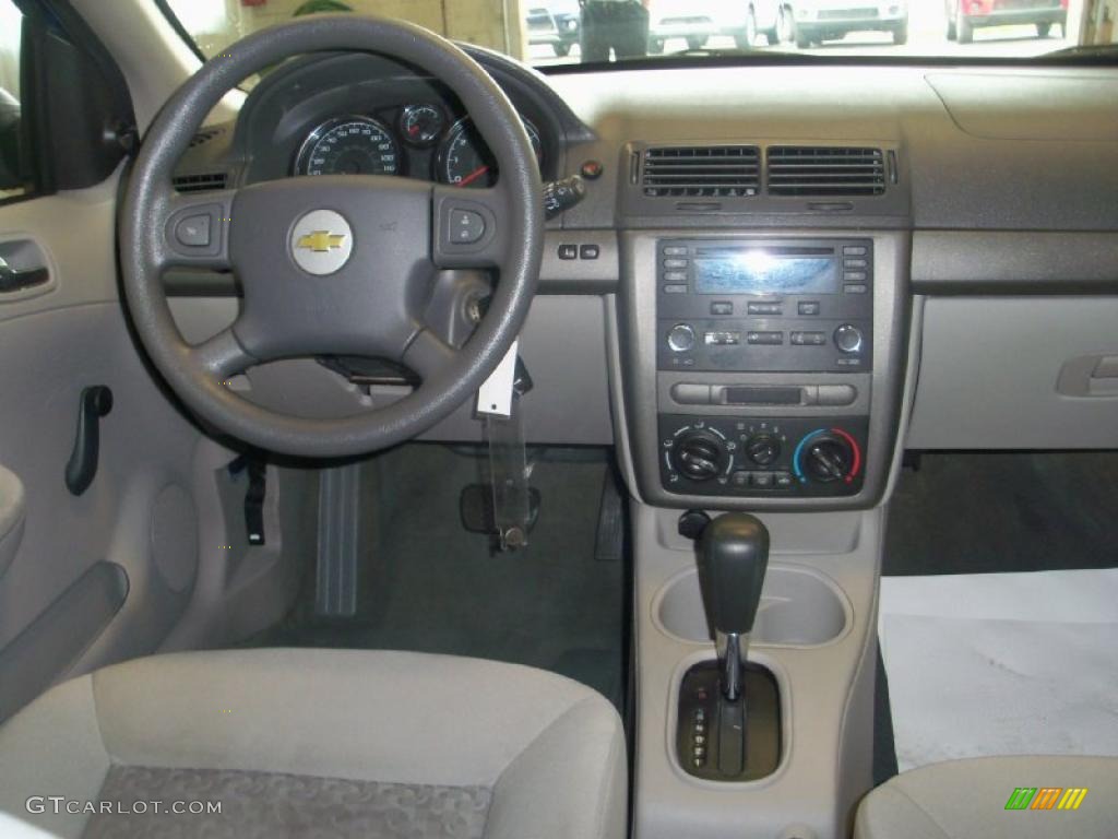 2005 Cobalt Sedan - Arrival Blue Metallic / Gray photo #21
