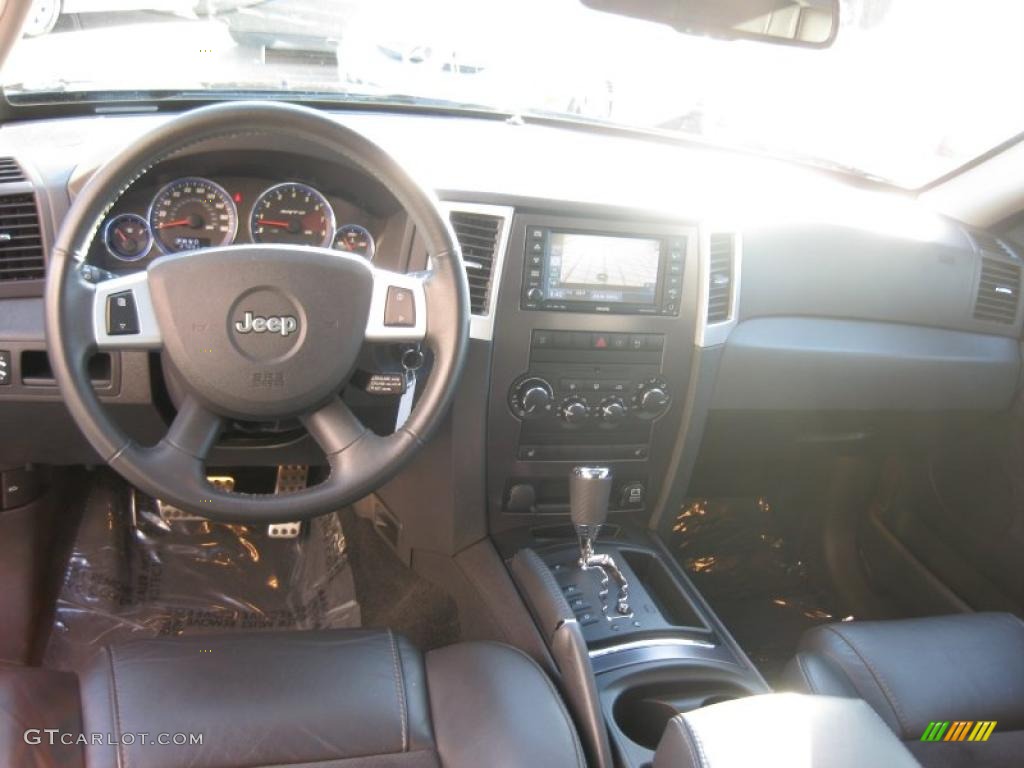 2008 Grand Cherokee SRT8 4x4 - Black / Dark Slate Gray photo #27