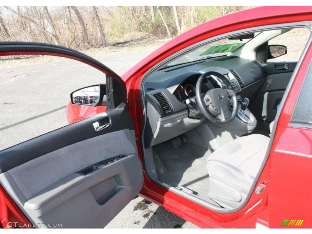 2008 Sentra 2.0 - Red Alert / Charcoal/Steel photo #10
