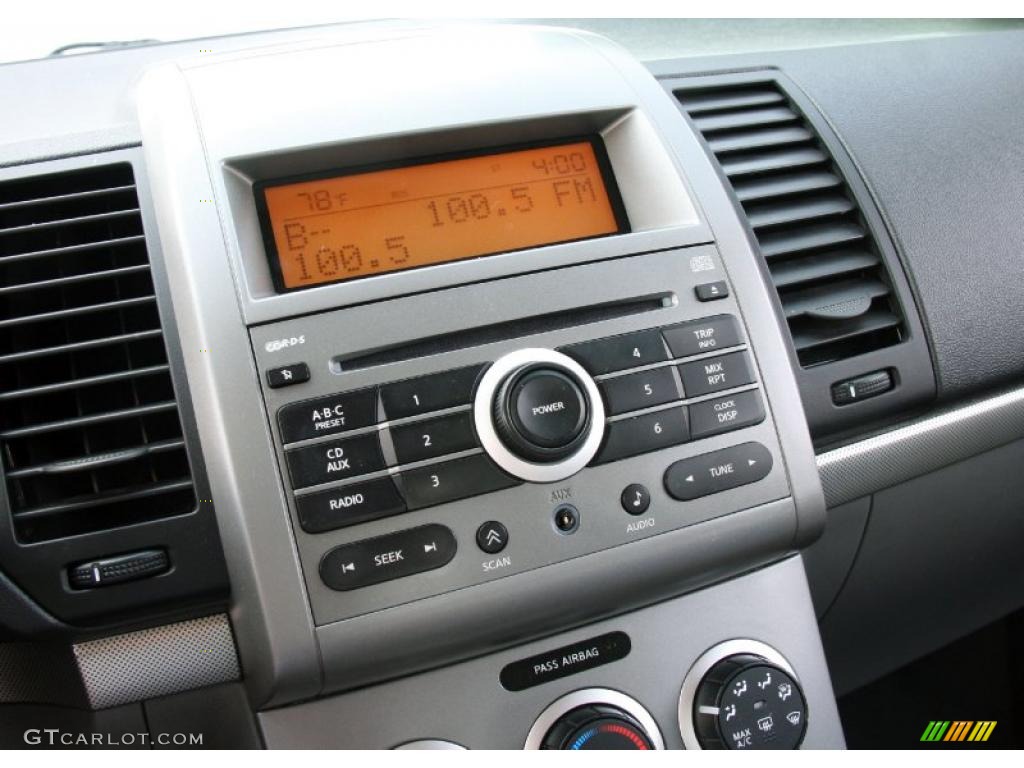2008 Sentra 2.0 - Red Alert / Charcoal/Steel photo #23