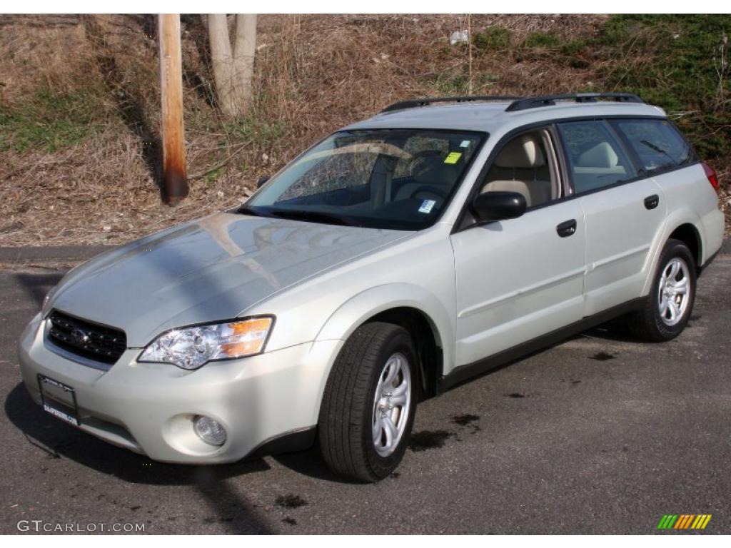 2007 Outback 2.5i Wagon - Champagne Gold Opal / Warm Ivory Tweed photo #1