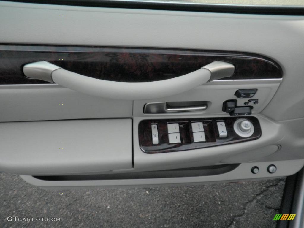 2009 Town Car Signature Limited - Silver Birch Metallic / Medium Light Stone photo #5