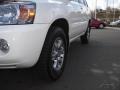 Super White - Highlander V6 4WD Photo No. 25