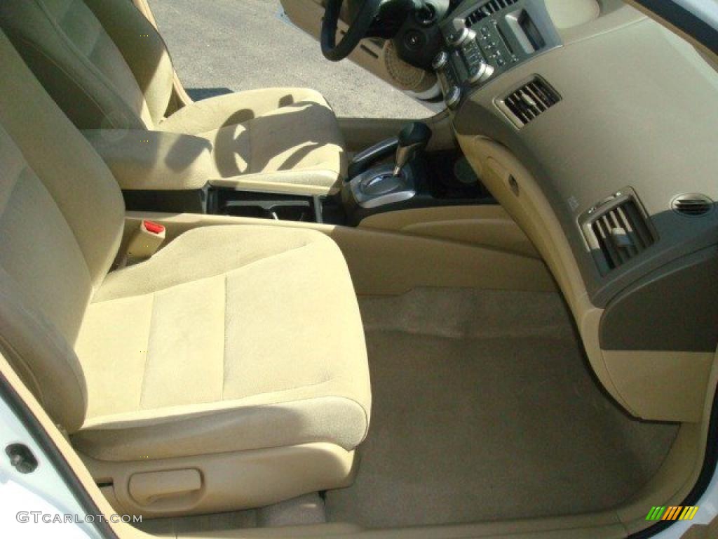 2006 Civic LX Sedan - Taffeta White / Ivory photo #12