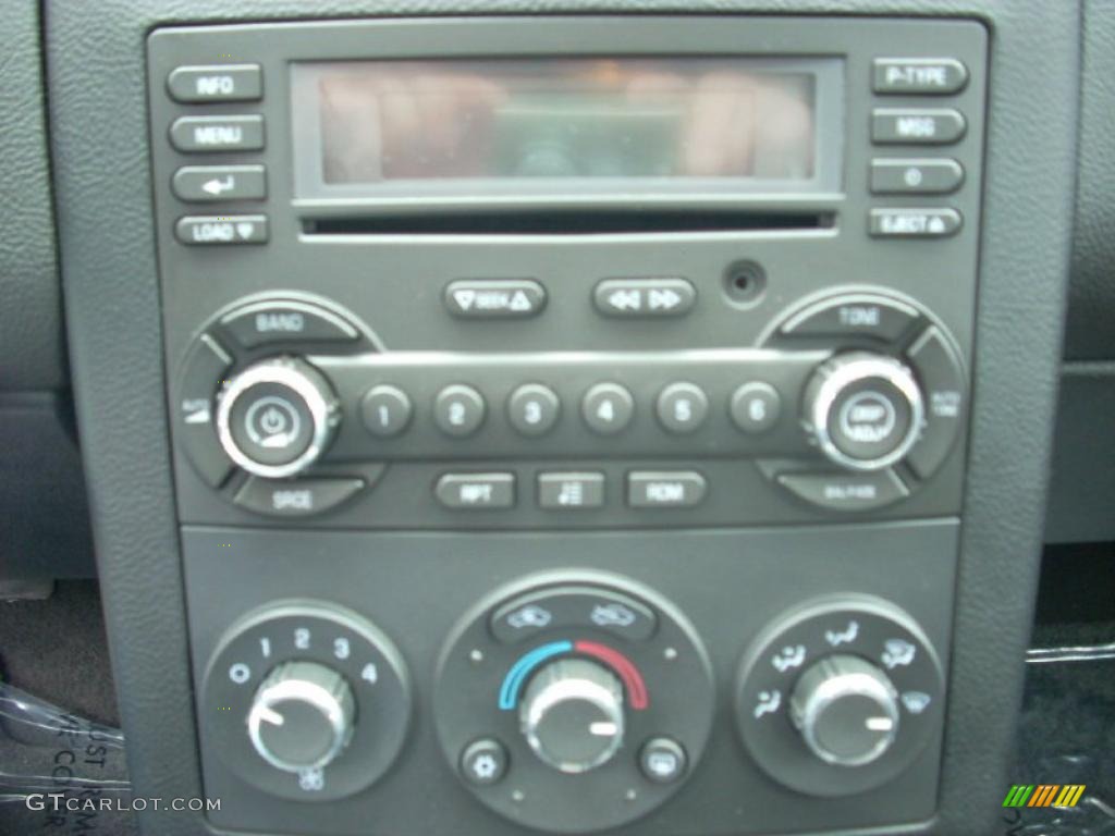 2007 G6 V6 Sedan - Liquid Silver Metallic / Ebony photo #8