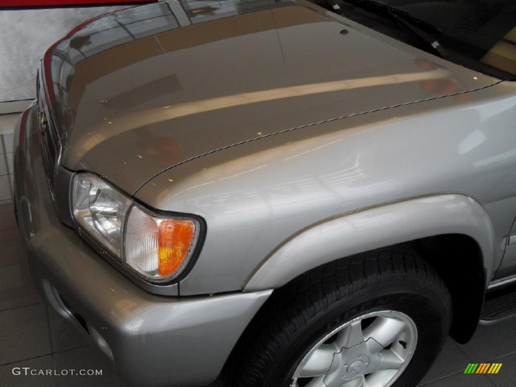 2001 Pathfinder LE 4x4 - Sierra Silver Metallic / Charcoal photo #2