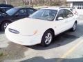 2001 Vibrant White Ford Taurus SE Wagon  photo #1