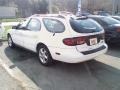 2001 Vibrant White Ford Taurus SE Wagon  photo #4