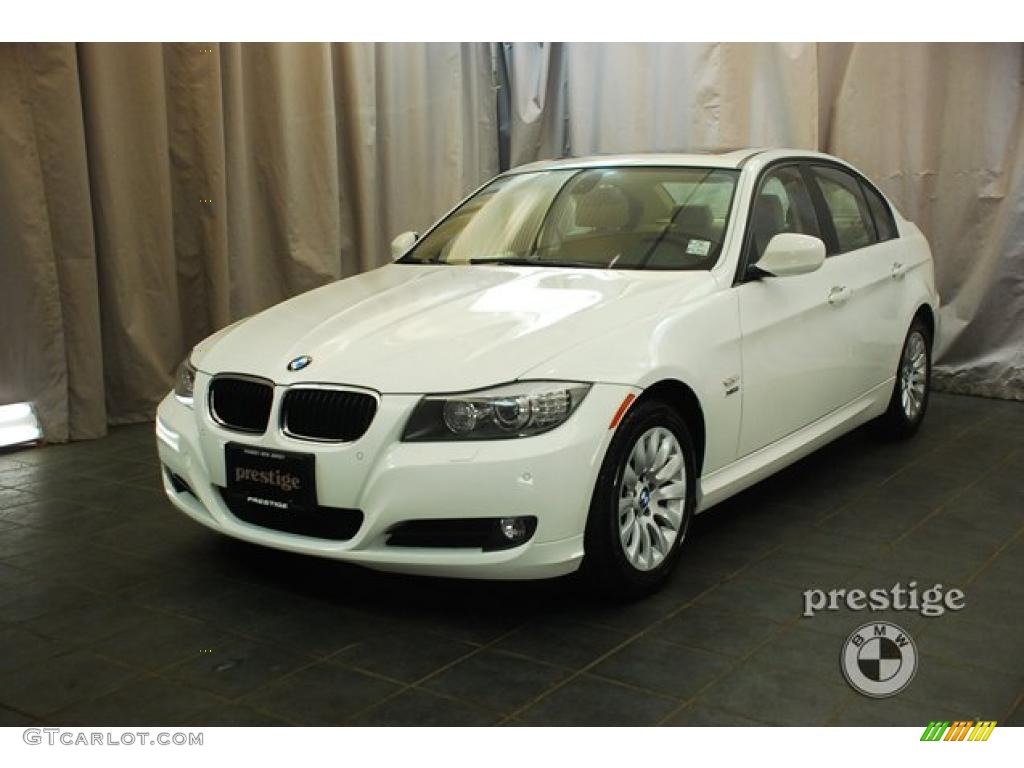 2009 3 Series 328xi Sedan - Alpine White / Beige photo #1