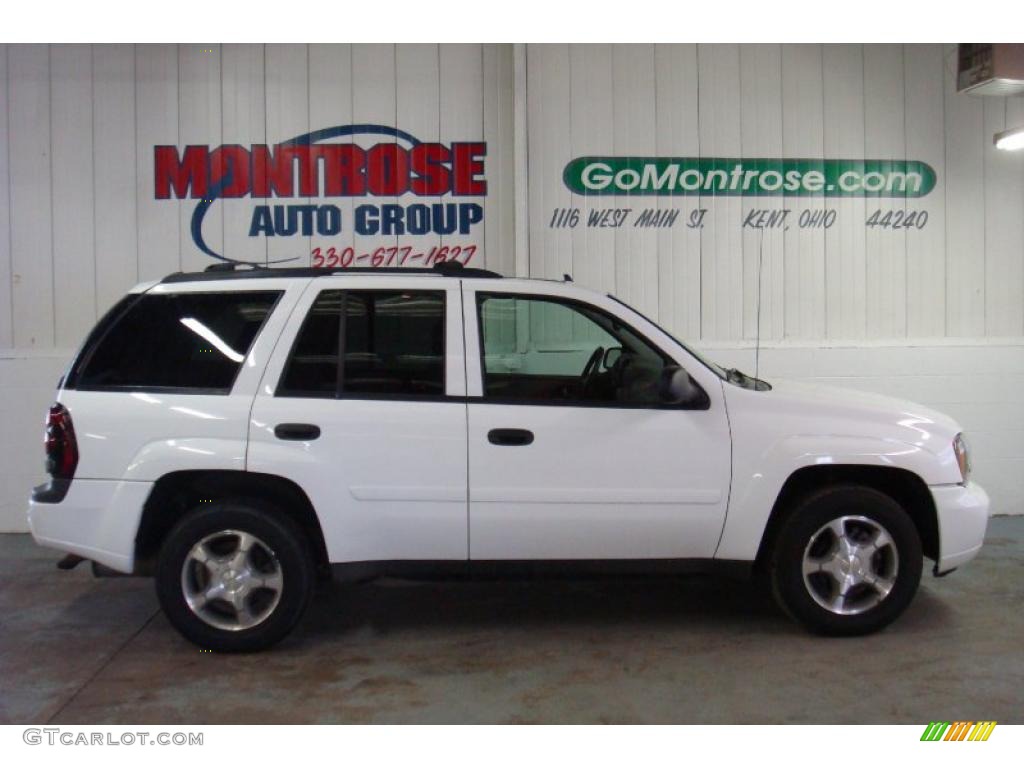 2007 TrailBlazer LS 4x4 - Summit White / Light Gray photo #2