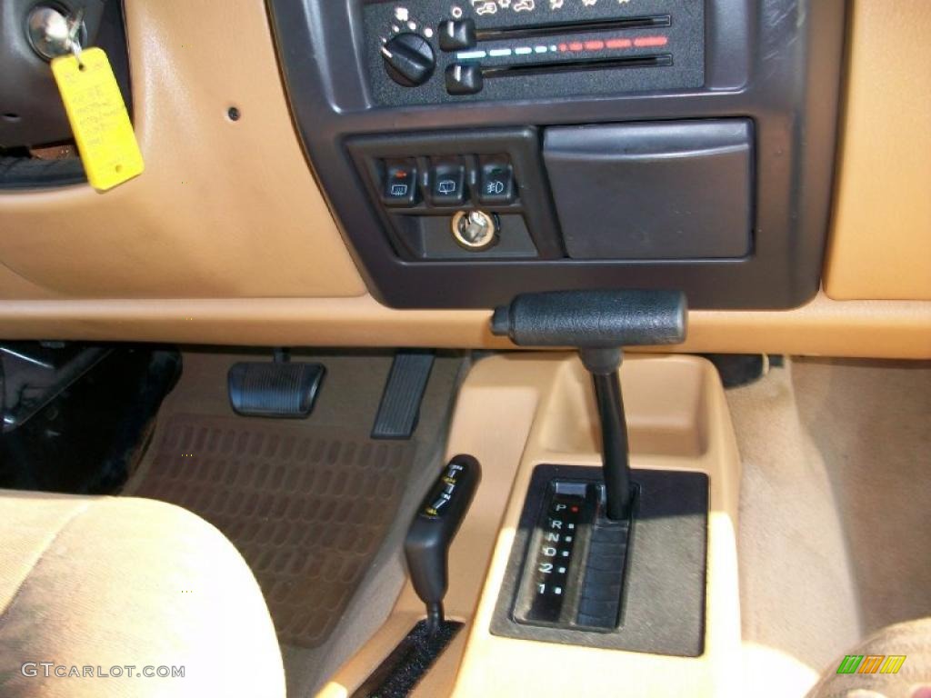 1998 Wrangler Sport 4x4 - Deep Amethyst Pearl / Khaki photo #14