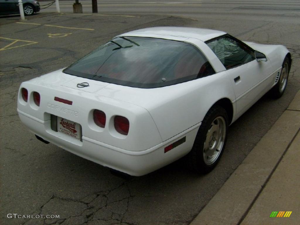 1995 Corvette Coupe - Arctic White / Red photo #5