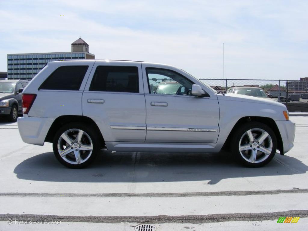 2007 Grand Cherokee SRT8 4x4 - Bright Silver Metallic / Medium Slate Gray photo #4