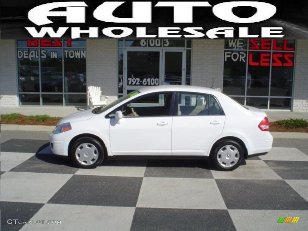 2008 Versa 1.8 S Sedan - Fresh Powder White / Beige photo #1