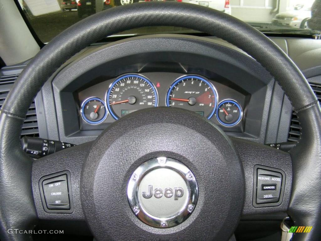 2007 Grand Cherokee SRT8 4x4 - Bright Silver Metallic / Medium Slate Gray photo #10