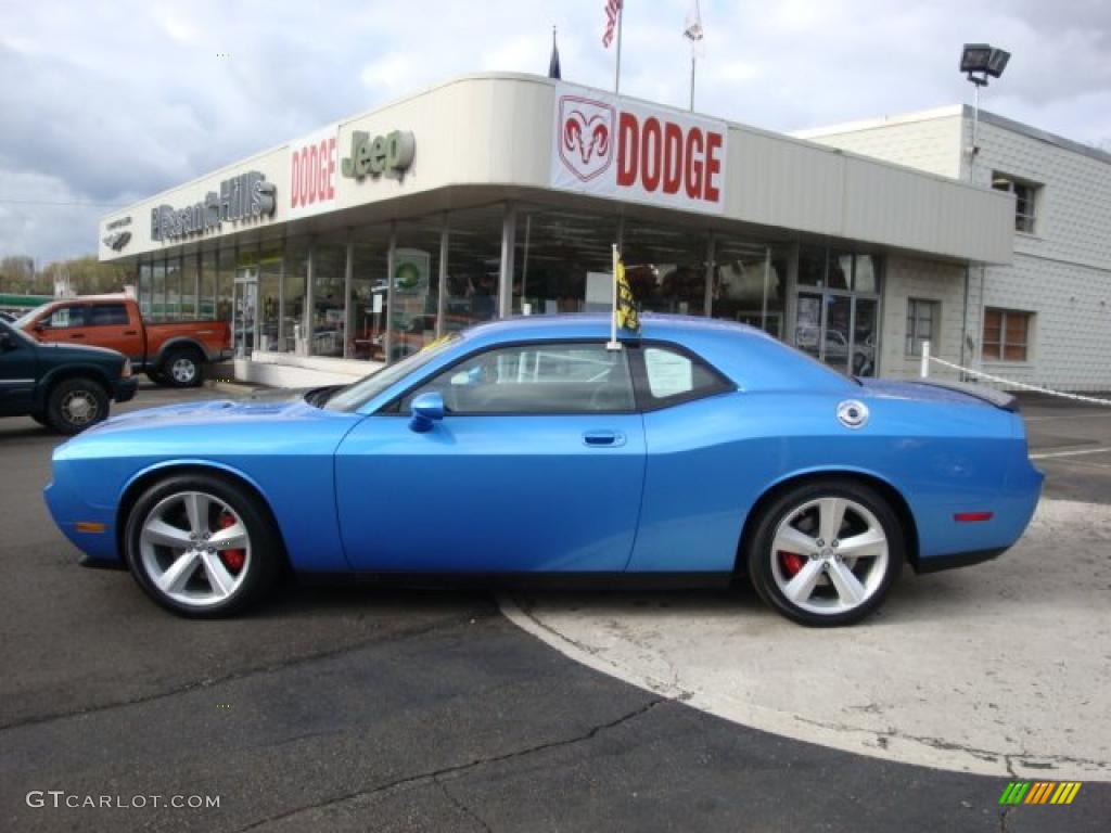 B5 Blue Pearl Coat Dodge Challenger