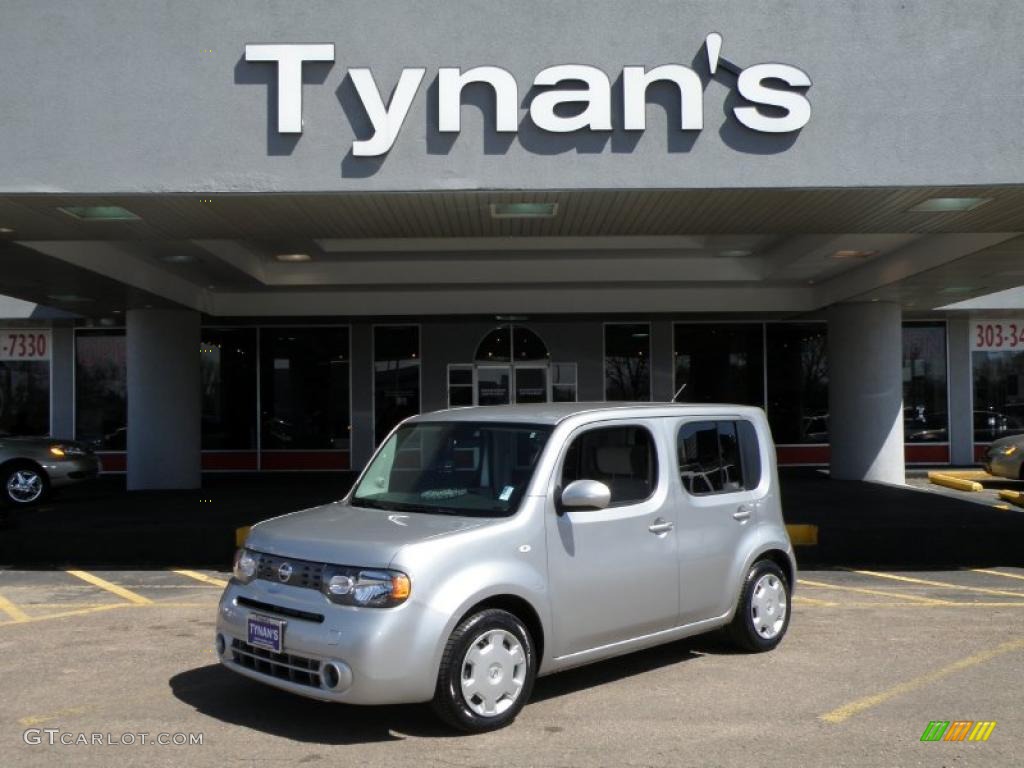 Chrome Silver Nissan Cube