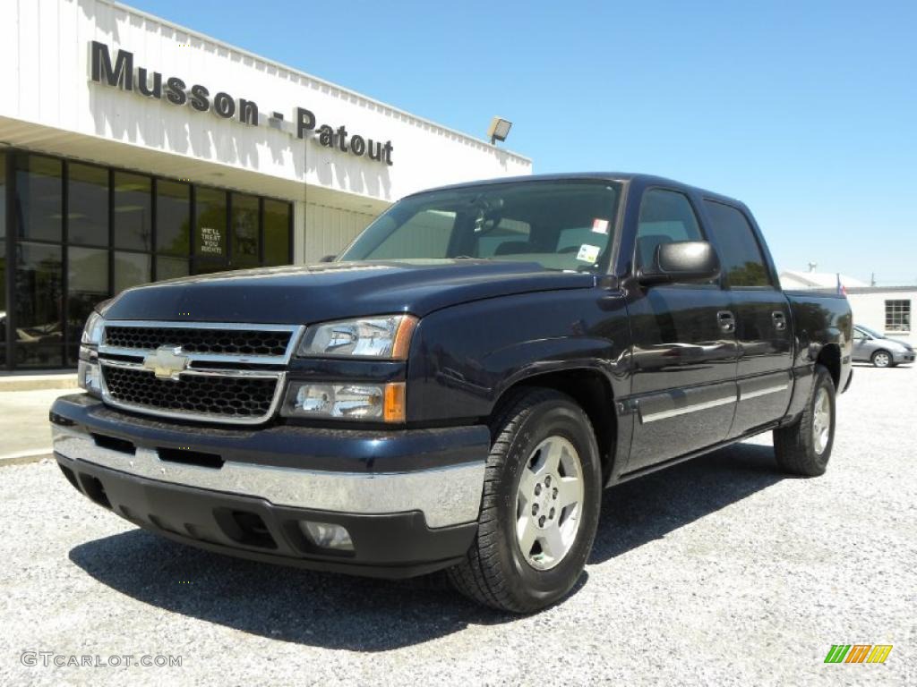 2007 Silverado 1500 Classic LT Crew Cab - Dark Blue Metallic / Dark Charcoal photo #1