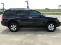Black - 4Runner SR5 Photo No. 2