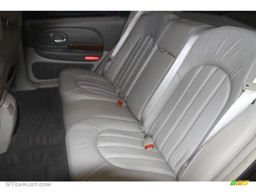 2002 Chrysler Concorde Limited Rear Seat Photo #28331583