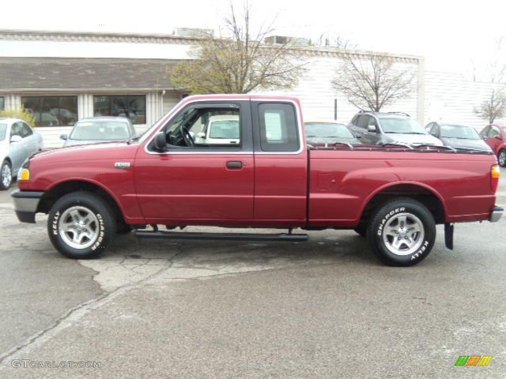 2003 B-Series Truck B3000 Cab Plus - Sunburst Red Metallic / Medium Dark Flint photo #2