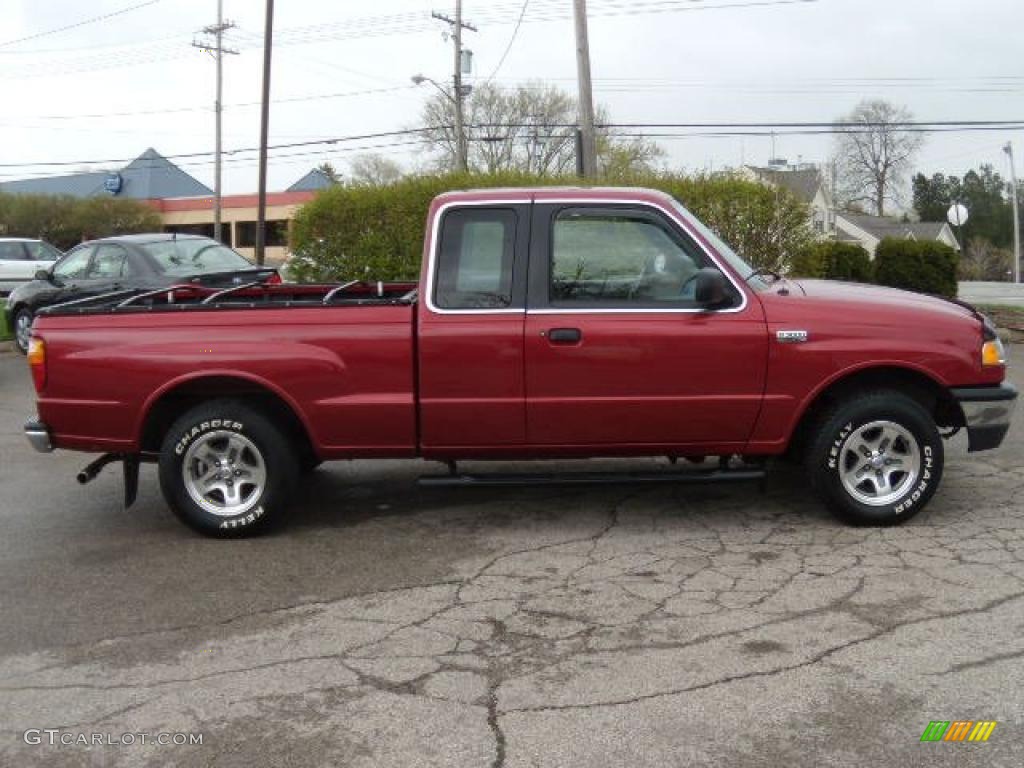 2003 B-Series Truck B3000 Cab Plus - Sunburst Red Metallic / Medium Dark Flint photo #7